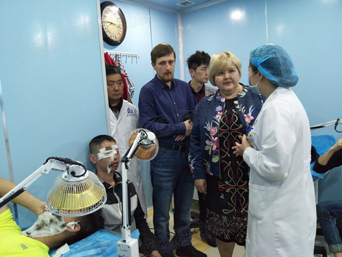 伊琳娜·波波娃博士前来我院交流学习